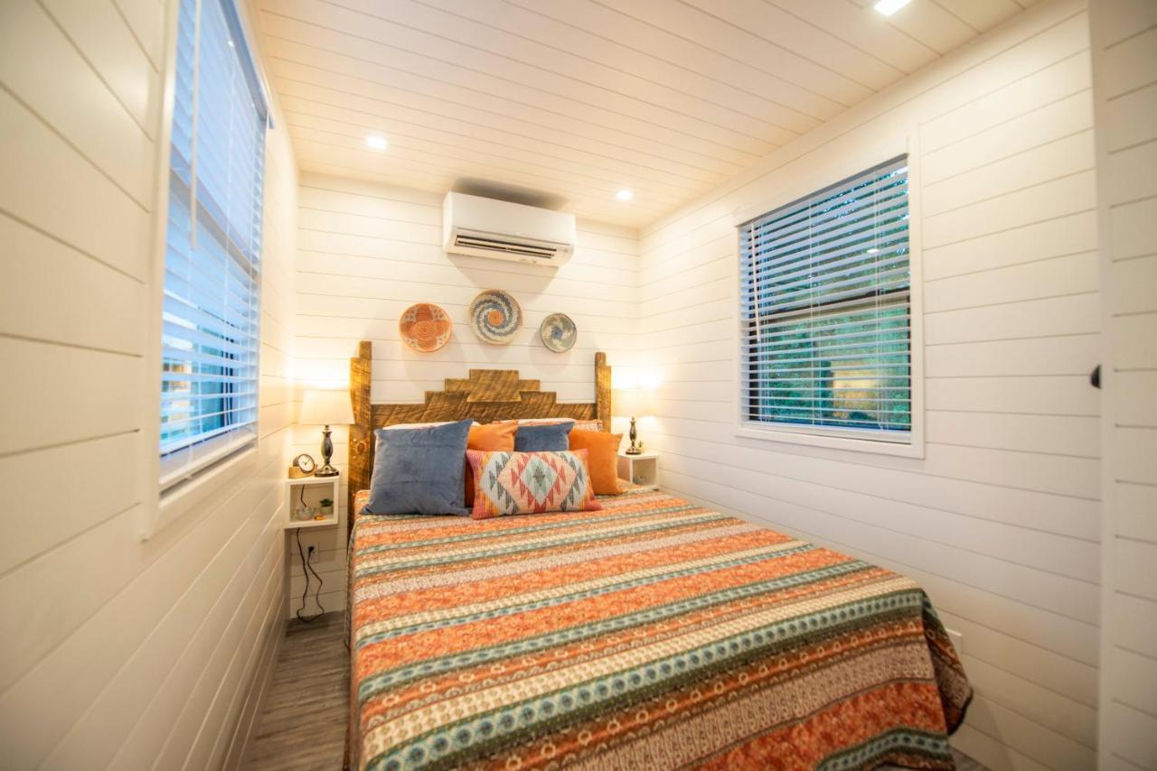 La Casita-Shipping Container House Near Magnolia/Baylor Villa Bellmead Exterior foto