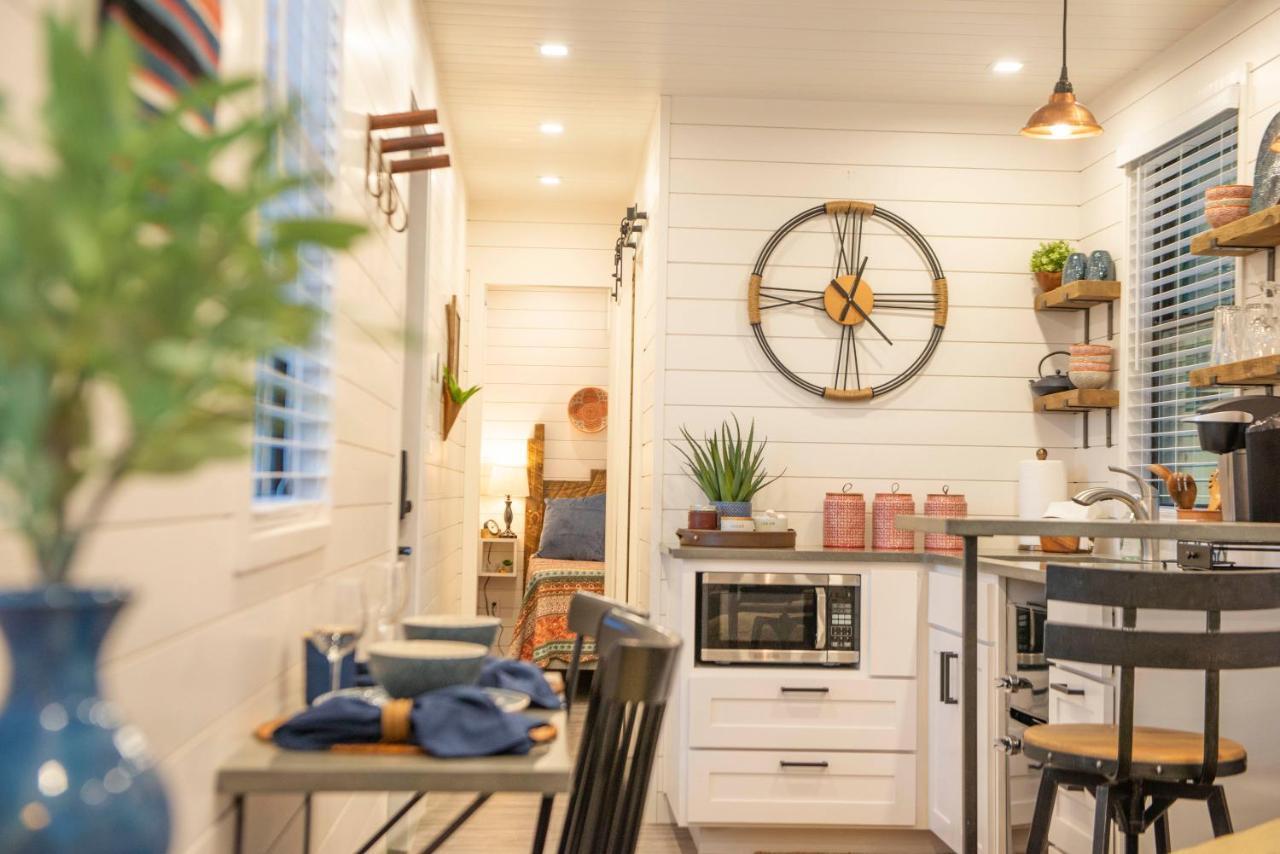 La Casita-Shipping Container House Near Magnolia/Baylor Villa Bellmead Exterior foto